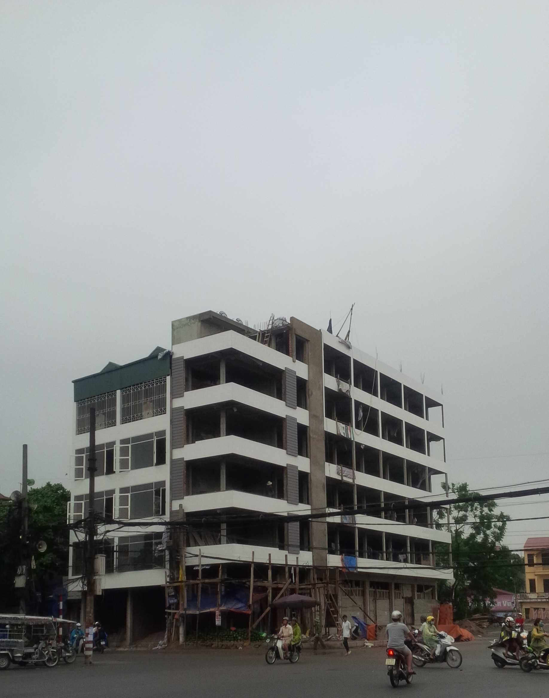 Hà Nội: Ai 'bảo kê' cho công trình xây dựng sai phép?