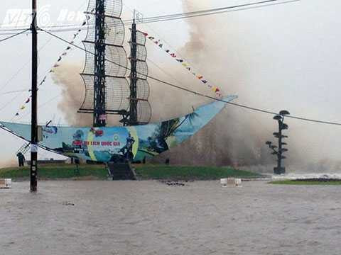 Thần Sấm, Hải Phòng, bão số 2, Phó Thủ tướng Chính phủ Hoàn Trung Hải