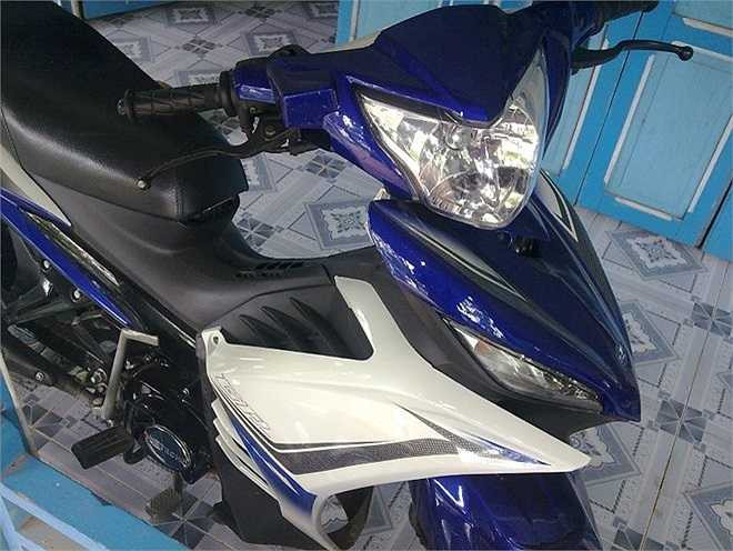 Thoáng nhìn, người dùng rất khó để phân biệt với Yamaha Exciter GP hàng thật bởi màu sơn và kiểu dáng khá đặc trưng.