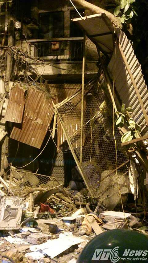 sập lan can, 1 người chết, bão Thần Sấm, Hải Phòng, người Hoa