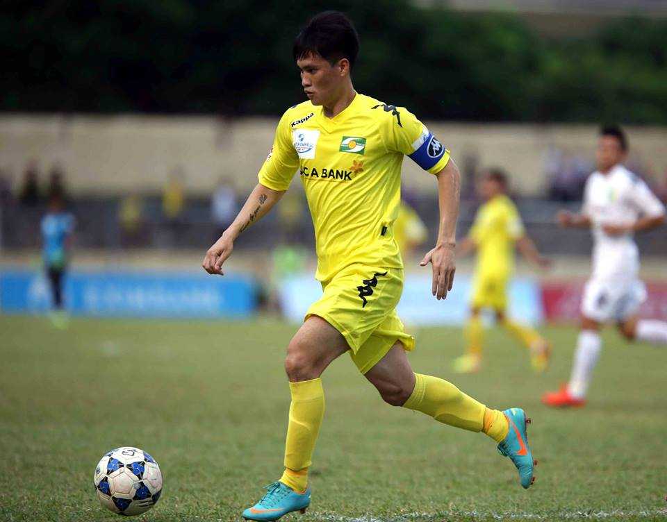 Công Vinh ghi bàn, Hà Nội T&T vuột chiến thắng