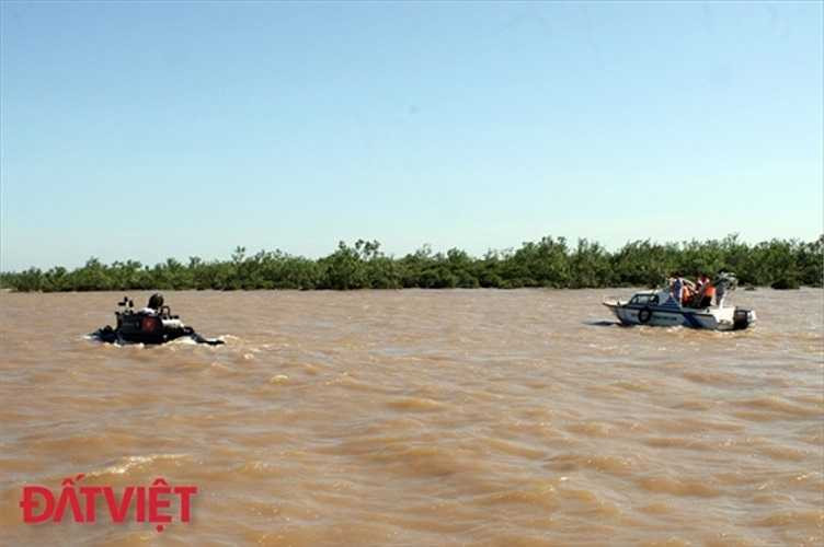 Sau lần thử nghiệm đó, ông Nguyễn Quốc Hòa đã phát hiện ra nhiều điều cần nâng cấp để đảm bảo tốt nhất cho khả năng hoạt động trong môi trường biển. 