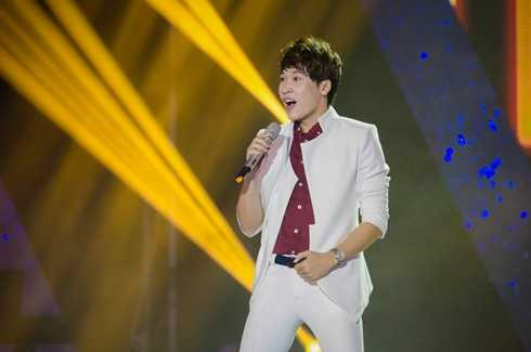 Lê Vũ Bình mở màn sôi động liveshow 3 Sao Mai điểm hẹn