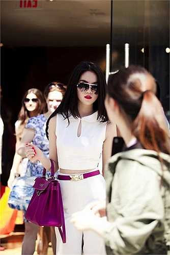 Ngoài ra, cô còn sở hữu nhiều chiếc Hermes Birkin khác, với nhiều màu sắc đa dạng.