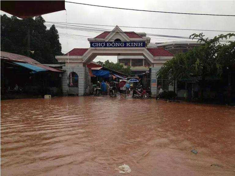 Đã có 6 người chết và mất tích do bão Thần Sấm