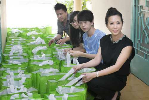 Hồ Ngọc Hà, Mỹ Linh kể chuyện dạy con