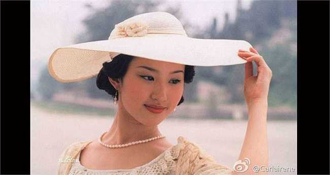 Từ diện mạo, nhan sắc ngây thơ, đẹp không tì vết đến lối diễn nhẹ nhàng, tự nhiên và lôi cuốn của Diệc Phi đã hớp hồn bao khán giả.