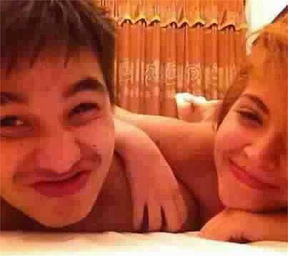 ... những hình ảnh rất đỗi đời thường. Thời điểm đó, nhiều người đồn đoán rằng cặp đôi này đã 'vượt rào'.