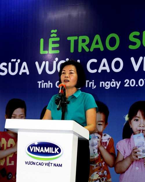 QUỸ SỮA “VƯƠN CAO VIỆT NAM” ĐẾN VỚI TRẺ EM QUẢNG TRỊ NHÂN DỊP KỶ NIỆM NGÀY THƯƠNG BINH LIỆT SĨ