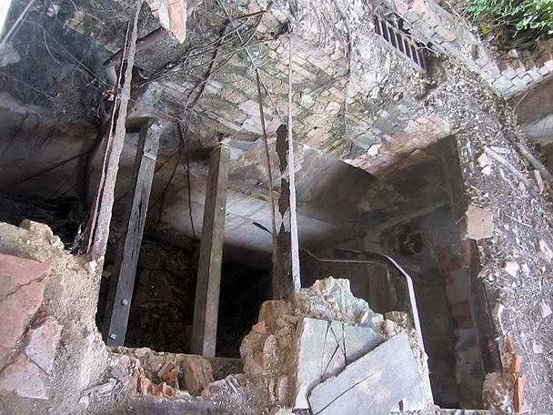 Trải qua bao biến thiên của thời cuộc, thành cổ duy nhất còn sót lại ở vùng đất Nam Bộ này là hình ảnh hào hùng của dân tộc và là biểu tượng của người dân Biên Hòa.