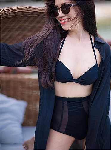Khán giả trẻ cả nước đã phần nào quen mặt thuộc tên cô nàng VJ Sỹ Thanh với một khuôn mặt rất xinh đẹp và thu hút.