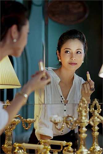 Jennifer Phạm quyến rũ.