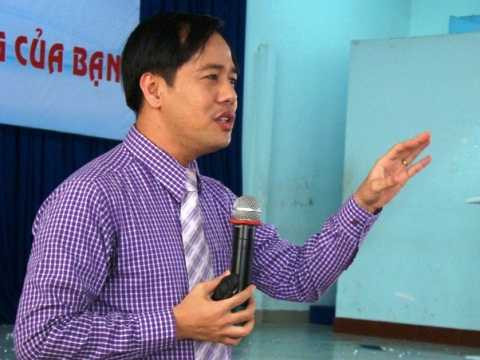 PGS TS Huỳnh Văn Sơn - Phó chủ tịch Hội tâm lý xã hội học Việt Nam - Trưởng bộ môn Tâm lý học - Trường Đại học Sư phạm TP.HCM