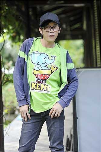 Thay vào đó, luôn là những hình ảnh Hoài Linh giản dị, gần gũi và rất đời thường