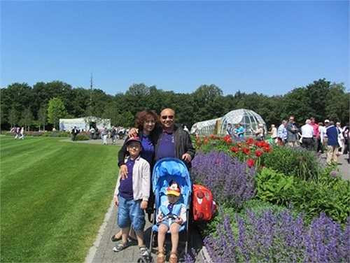 Đã có kinh nghiệm trong công việc dẫn chương trình nên BTV Vân Anh không để xảy ra sự cố trên truyền hình. Cô cũng thể hiện mình là người phụ nữ của gia đình khi chia sẻ quan điểm: 'Mình thấy câu 'Đàn ông xây nhà, đàn bà xây tổ ấm' đúng trong mọi hoàn cảnh. Trong mỗi gia đình người phụ nữ không khác gì cái máy điều hòa cả. Khi không khí nóng, ngột ngạt thì mình phải mát và ngược lại, khi thấy có dấu hiệu lạnh rồi là mình phải làm cho ấm áp…'.