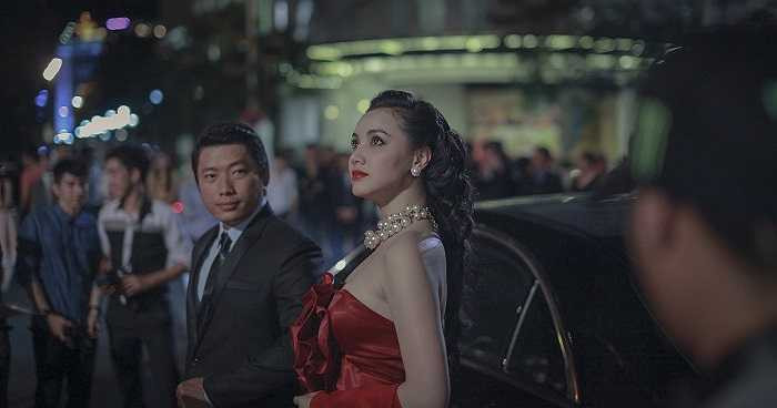 Dựa trên những yếu tố rất đặc trưng trong những tác phẩm của đạo diễn Victor Vũ, poster phim là những lát cắt đầy thú vị về một bộ phim pha trộn nhiều thể loại như tâm lý, điều tra, hình sự lẫn kinh dị.