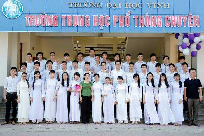 Thủ khoa Phạm ANh Tú