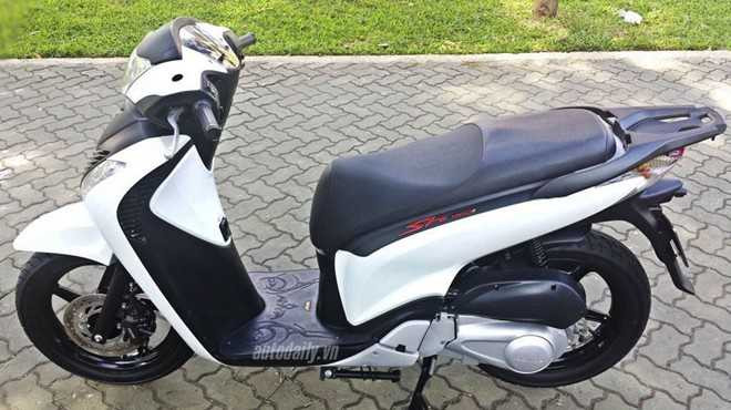 Một chiếc Honda SH nhập khẩu vào cuối 2013 có giá lên tới 13.000 USD (tương đương 270 triệu đồng)