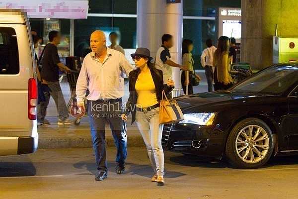 Như vậy, tổng giá trị 4 chiếc túi của Thu Minh ước tính trên 1 tỷ đồng.