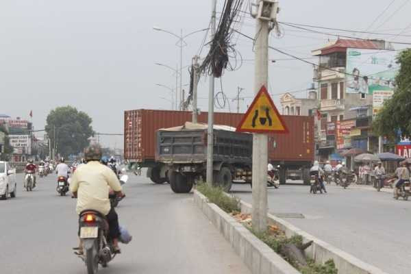 Nguy hiểm luôn rình rập.