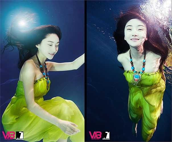 Mi Ya có mẹ là người dân tộc Di, bố là người Hán, cô sinh ra ở châu tự trị dân tộc Di Sở Hùng, tỉnh Vân Nam.