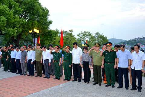 Chủ tịch nước Trương Tấn Sang, Quảng Ninh, thắp nến tri ân