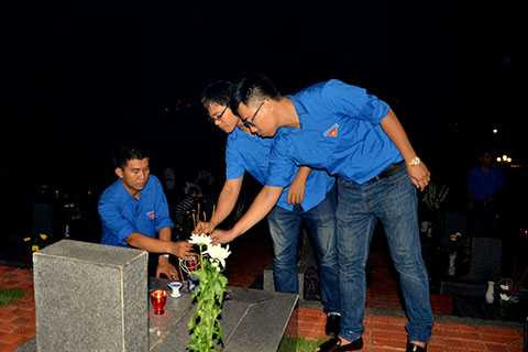 Chủ tịch nước Trương Tấn Sang, Quảng Ninh, thắp nến tri ân