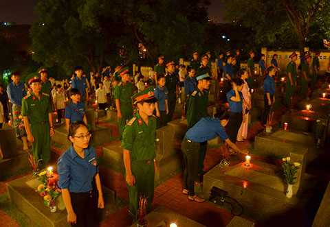 Chủ tịch nước Trương Tấn Sang, Quảng Ninh, thắp nến tri ân