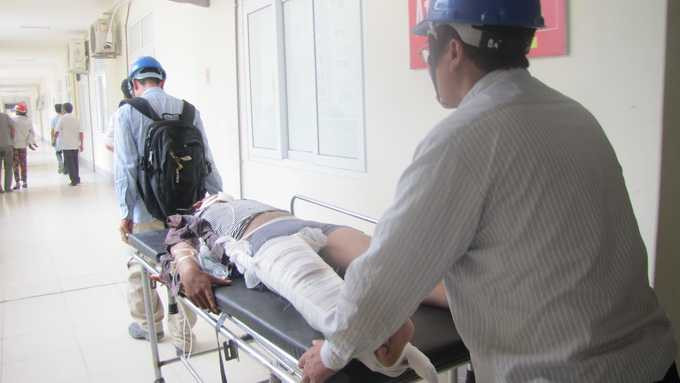 Sập giàn giáo ở nhà máy Formosa: 5 người thương vong