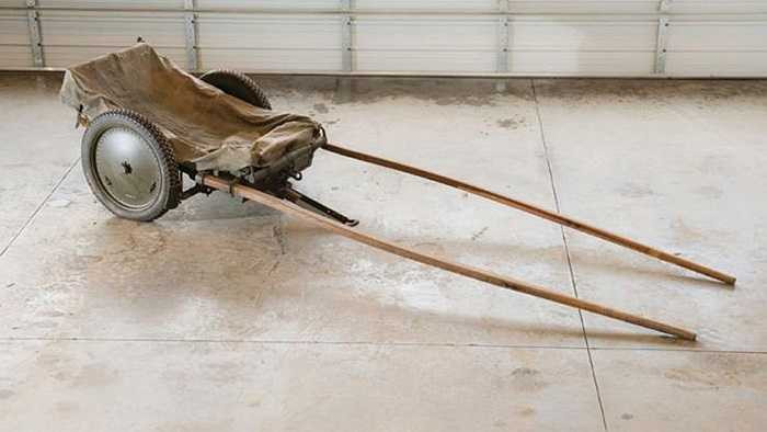 Xe cút kít dùng cho công binh quân sự Mỹ. Giá chào bán: 2000 USD