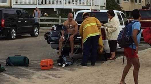 Sét đánh thương vong hơn 10 người ở bãi biển California