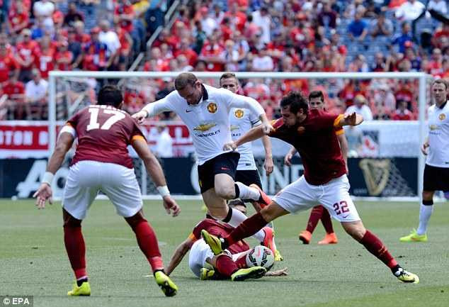 Rooney tỏa sáng ở trận gặp AS Roma