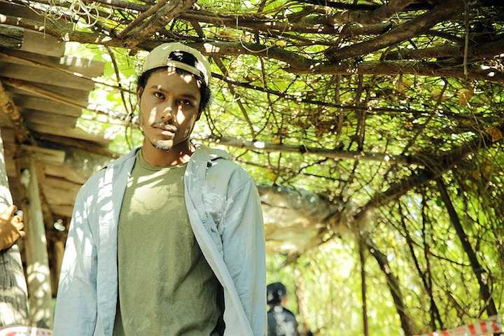 Câu chuyện trong phim là cuộc tình tay ba với nhiều hiểu lầm thù hận và những được mất diễn ra suốt hơn 30 tập phim.