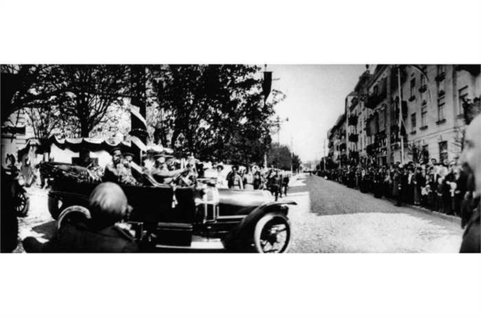 Đội xe của Nga hoàng cuối cùng Nicholas II có 29 chiếc vào năm 1913 và 46 chiếc vào năm 1917. Phần lớn các xe này là Delaunay-Belleville SMT do Pháp sản xuất. 