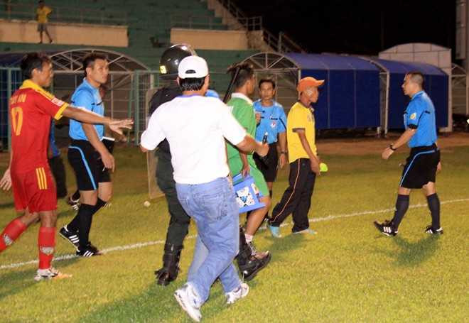 Tin sáng 29/7: Van Gaal chê bai dàn sao Man Utd