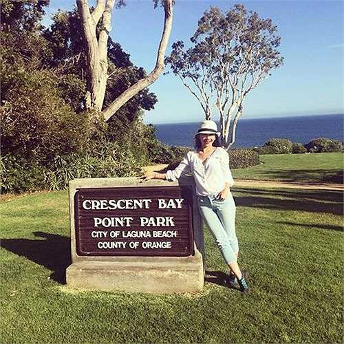 Nữ diễn viên cũng đang băn khoăn về việc cho bé Sonic học tại Việt Nam hay Mỹ.