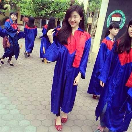 Cô bạn Lương Huyền Thanh được đánh giá là cô nàng đa tài, có năng khiếu trong hội họa, đàn hát, từ lâu đã ấp ủ ước mơ trở thành diễn viên điện ảnh.