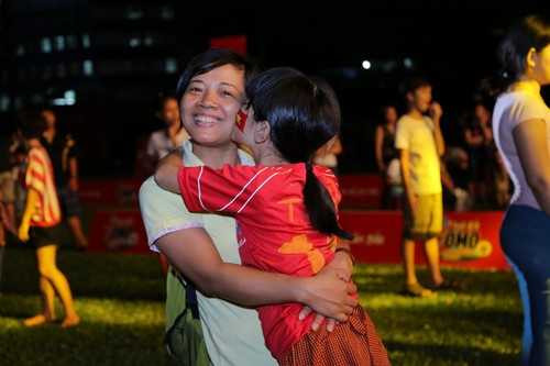 Bé hào hứng vui chơi tại 'Trại hè OMO – Manchester United'