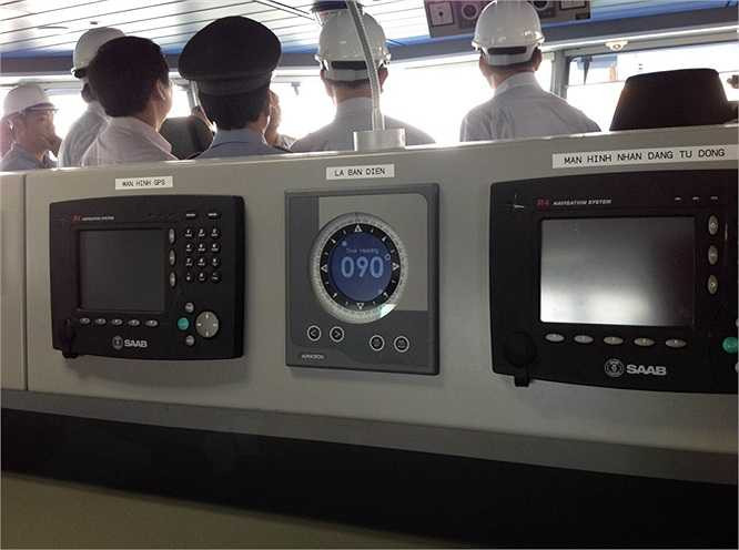 Với những thiết kế hiện đại, tàu KN 782 góp phần hỗ trợ ngư dân bám biển.