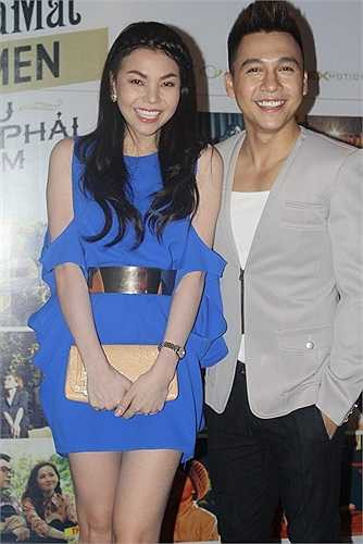 Trà Ngọc Hằng từng bật mí Tiến Dũng là người tình đầu tiên của cô. Theo chia sẻ của người đẹp này, họ quen nhau hơn bốn năm kể từ thời cả hai còn chưa nổi tiếng.