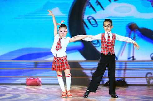 buoc nhay hoan vu nhi tap 3