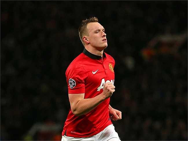 Với phong cách thi đấu vô cùng mạnh mẽ, cầu thủ người Anh sẽ là chốt chặn đáng tin cậy của Quỷ đỏ