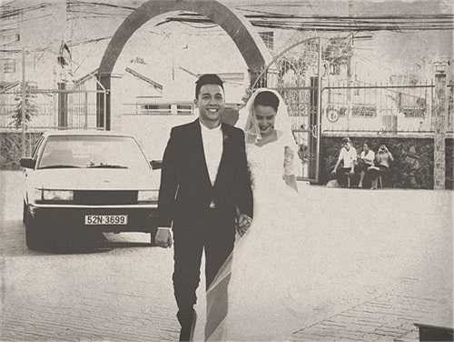 'Anh ngoài mặt vẫn chồng chồng vợ vợ nhưng chỉ đến khi bạn tôi phát hiện tấm ảnh hai người nắm tay trên mạng thì mới rõ tường tận, anh còn năn nỉ bạn tôi quay về thế nào sao ko kể luôn cho báo nghe'