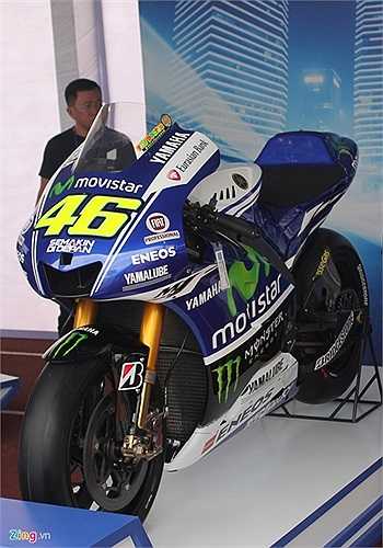 Khung xe hợp kim nhôm ống đôi, hệ thống treo trước dạng ống lồng hành trình ngược Ohlins, giảm xóc sau phuộc Ohlins đơn. Vành trước, sau đường kính 16,5 inch với lốp Bridgestone. Phanh đĩa trước carbon đôi 320 mm với 4 piston Brembo và phanh đĩa đơn sau bằng thép không gỉ 220 mm với 2 piston Brembo. Trọng lượng toàn bộ xe khoảng 157 kg, bình nhiên liệu 21 lít.