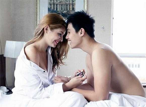 Ngày còn yêu nhau Baggio và Andrea đã thực hiện nhiều bộ ảnh nóng bỏng bên nhau