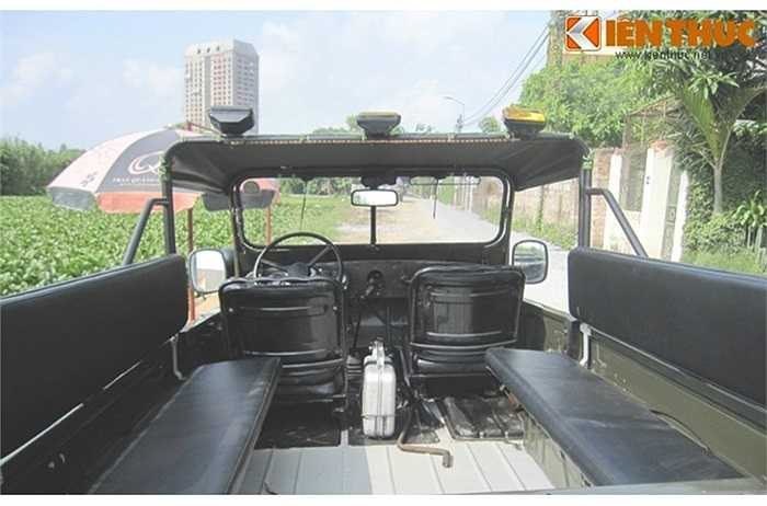 Thời gian gần đây, nhiều chiếc GAZ 69 oai hùng một thời được dân chơi phục chế. Trong ảnh là một chiếc GAZ 69 được phục chế gần như nguyên bản.