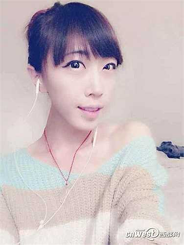 Lý Uyên đã giả gái trong suốt 4 năm đại học 