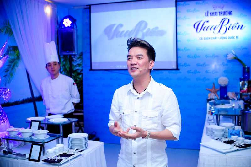 Đàm Vĩnh Hưng Vua Biển