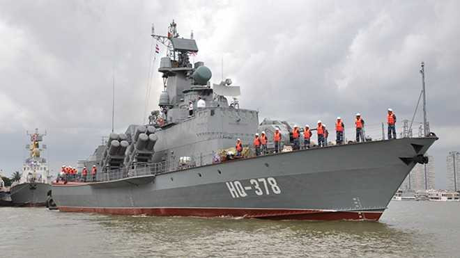  Tàu tên lửa tấn công nhanh HQ 378 và phía sau là HQ 377 chuẩn bị chạy thử nghiệm đường dài (cấp nội bộ).
