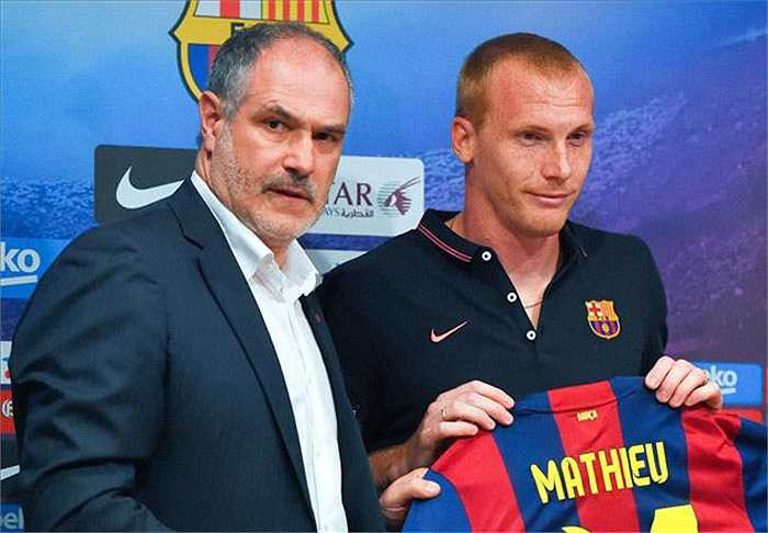 Hậu vệ cũng là người của Barca - Mathieu